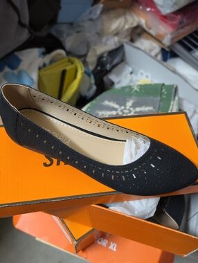 Nwt Black Perforated Ballet Flat